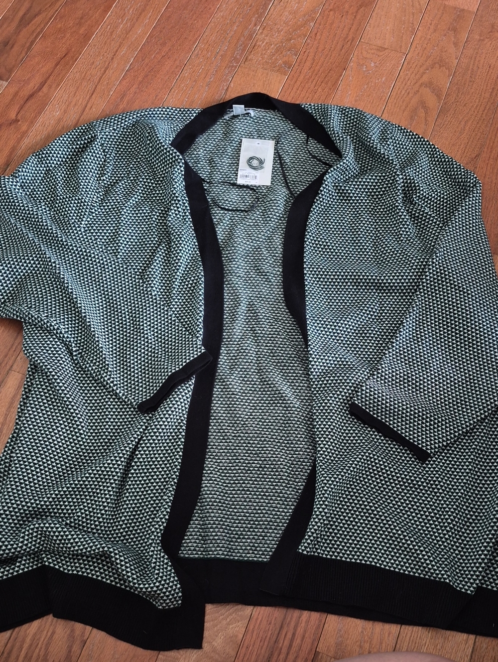 Croft And Barrow 3x Open-Front Cardigan in White and Black
